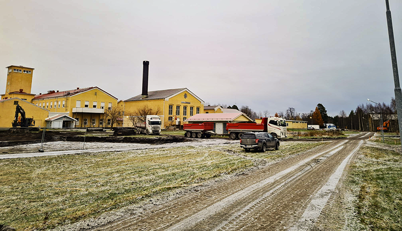 Närbild av markområde i Ulriksfors, vid gamla fängelset.