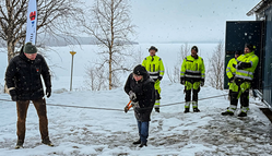 Invigning med bandklippning.